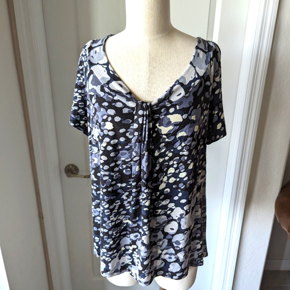 Black Jersey Knit Top with Abstract Gray Spotted Print